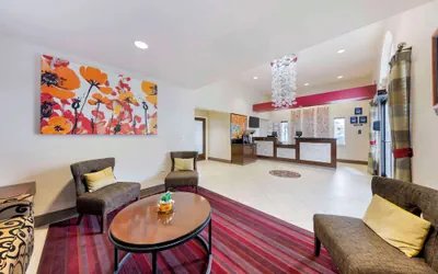 Photo 4 - Best Western Fallon Inn & Suites, Fallon Naval Air Station