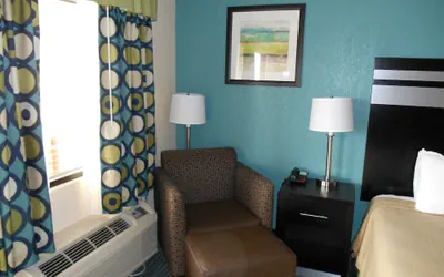 Photo 4 - GuestHouse Dothan