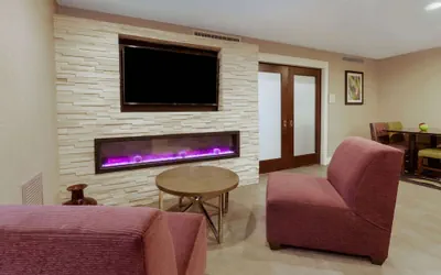 Photo 5 - La Quinta Inn & Suites by Wyndham Detroit Utica