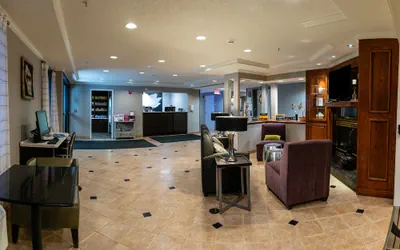 Photo 4 - La Quinta Inn & Suites by Wyndham Milwaukee Delafield
