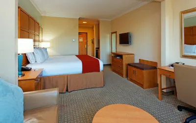 Photo 4 - Holiday Inn Express & Suites Santa Clara-Silicon Valley by IHG