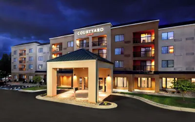 Photo 2 - Courtyard by Marriott Beckley