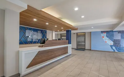 Photo 2 - Holiday Inn Express San Diego South - National City by IHG