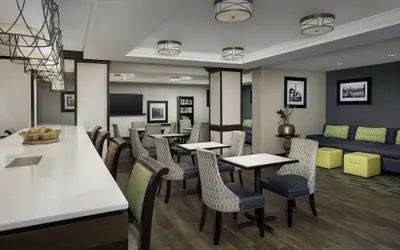 Photo 4 - Hampton Inn Pittsburgh/Monroeville