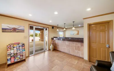 Photo 3 - SureStay Hotel by Best Western Rockdale
