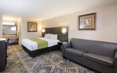 Photo 4 - SureStay Hotel by Best Western Rockdale