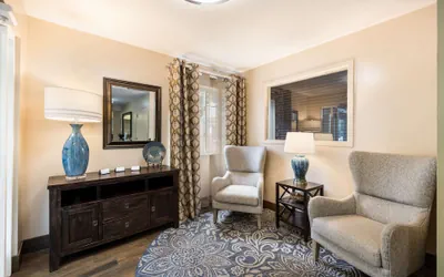 Photo 3 - Sonesta Simply Suites Hampton