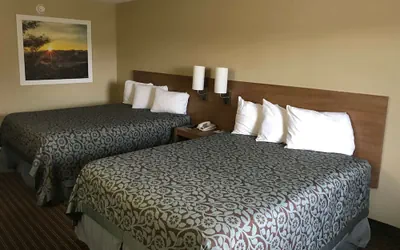 Photo 4 - Days Inn By Wyndham Lexington/Columbia