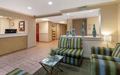 Photo 4 - La Quinta Inn & Suites by Wyndham Sawgrass