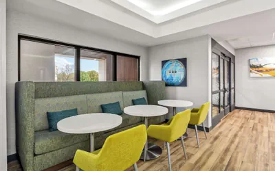 Photo 4 - Hampton Inn Lexington/Georgetown
