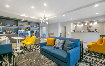 Photo 3 - Comfort Inn & Suites Houma