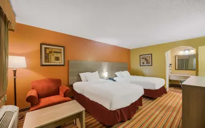 Photo 5 - SureStay Hotel by Best Western Mt Pleasant