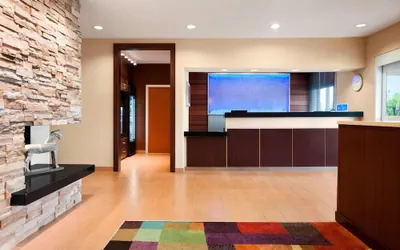 Photo 2 - Fairfield Inn & Suites Lansing West
