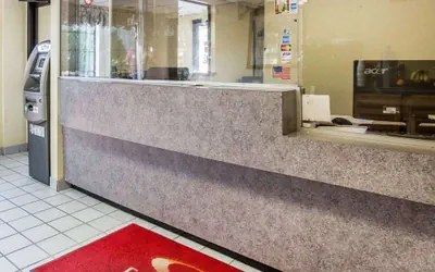 Photo 4 - Econo Lodge Jonesboro - Atlanta South