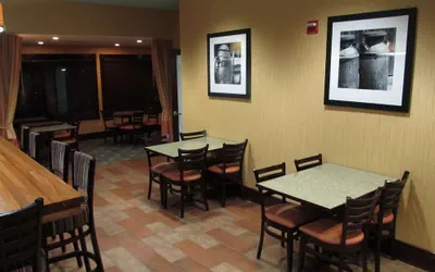 Photo 5 - Hampton Inn Birch Run/Frankenmuth