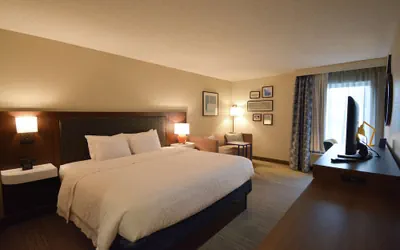 Photo 5 - Hampton Inn Salem East - Electric Road