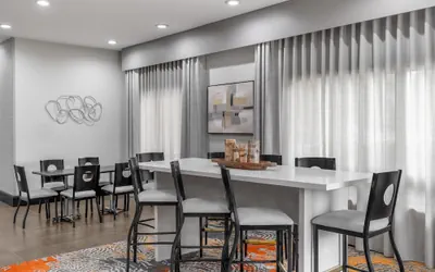 Photo 4 - Hampton Inn Olathe