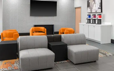 Photo 3 - Hampton Inn Olathe