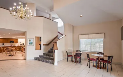 Photo 4 - Charlevoix Inn & Suites SureStay Collection by Best Western