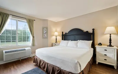 Photo 2 - Charlevoix Inn & Suites SureStay Collection by Best Western