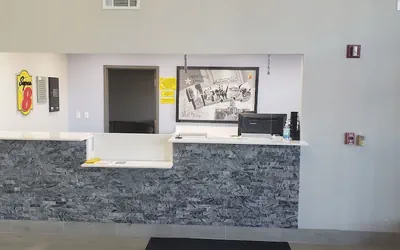 Photo 5 - Super 8 by Wyndham Amarillo West
