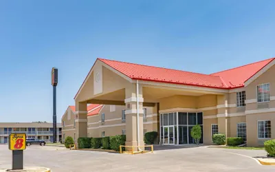 Photo 2 - Super 8 by Wyndham Amarillo West