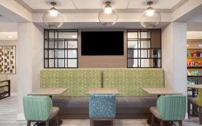 Photo 5 - Hampton Inn Greenville