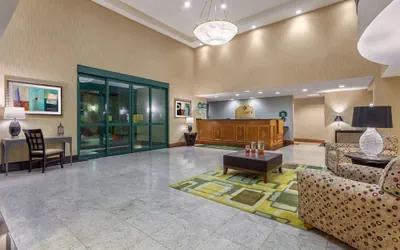 Photo 3 - Wingate by Wyndham Macon I-75