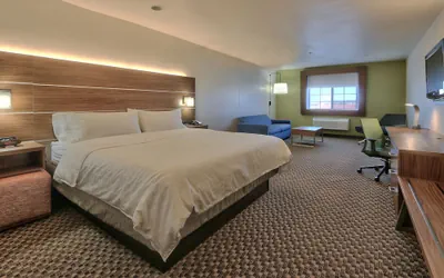Photo 3 - Holiday Inn Express SANTA ROSA by IHG