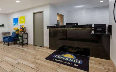 Photo 4 - Days Inn by Wyndham Sturtevant / Racine / Mount Pleasant