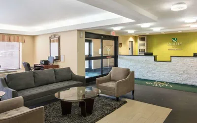 Photo 2 - Quality Inn Richmond Airport