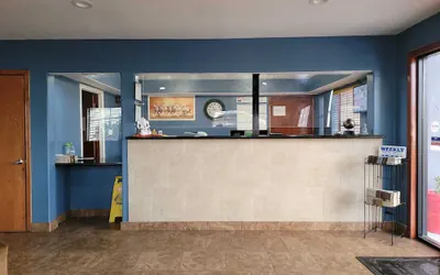 Photo 3 - Texas Inn & Suites Raymondville
