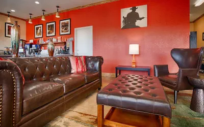 Photo 4 - SureStay Hotel by Best Western Floresville