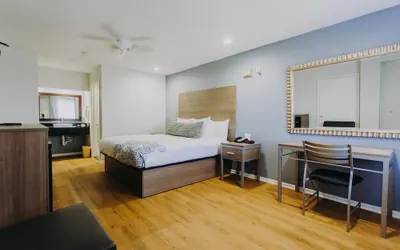 Photo 5 - Scottish Inns and Suites - Near Kemah Boardwalk