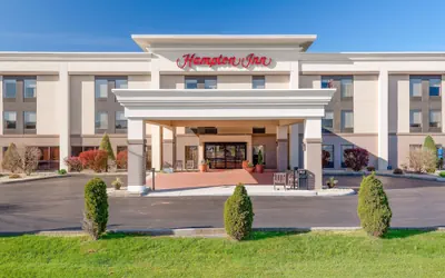 Photo 2 - Hampton Inn Parkersburg-Mineral Wells
