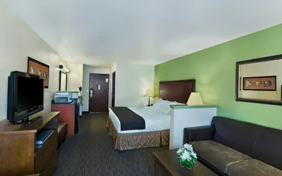 Photo 5 - Oxford Suites Hermiston