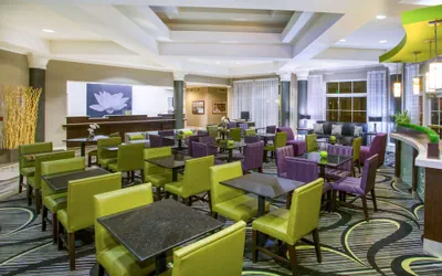 Photo 4 - La Quinta Inn & Suites by Wyndham St. Louis Westport