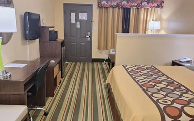Photo 5 - Super 8 by Wyndham Weslaco