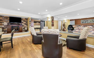 Photo 3 - Best Western Inn