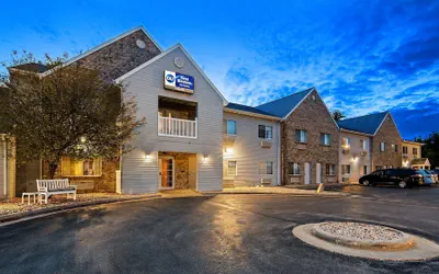 Photo 2 - Best Western Dodgeville Inn & Suites