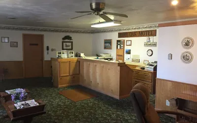 Photo 4 - Burr Oak Motel