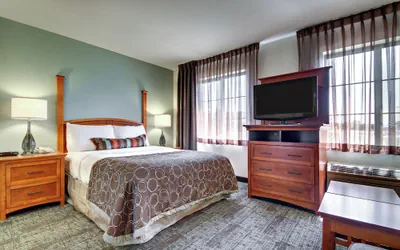 Photo 3 - Staybridge Suites Madison East by IHG