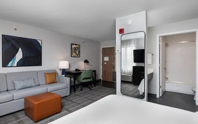 Photo 5 - Staybridge Suites Madison East by IHG