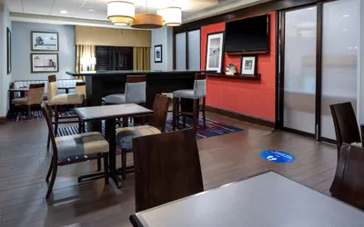 Photo 3 - Hampton Inn Columbia