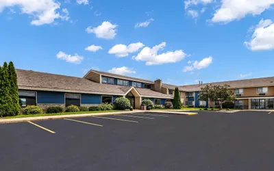Photo 2 - AmericInn by Wyndham Albert Lea