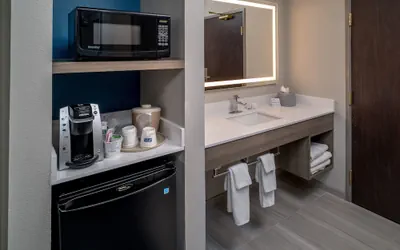 Photo 3 - Holiday Inn Express Charleston-Kanawha City by IHG