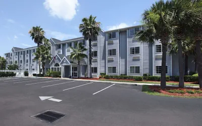 Photo 2 - Microtel Inn & Suites by Wyndham Palm Coast I-95