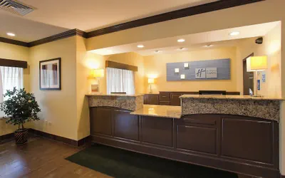 Holiday Inn Express & Suites Chicago-Deerfield/Lincolnshire by IHG