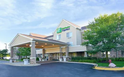 Photo 2 - Holiday Inn Express & Suites Chicago-Deerfield/Lincolnshire by IHG