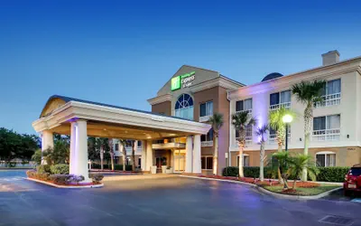 Photo 2 - Holiday Inn Express Hotel & Suites Jacksonville South I-295 by IHG